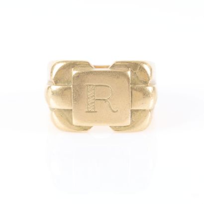 . Gold signet ring marked 