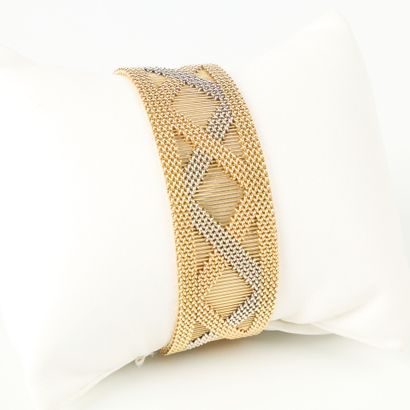 Flexible bracelet in three-tone gold with...
