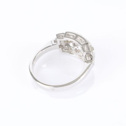 Art Deco-style white gold ring set with brilliant-cut...