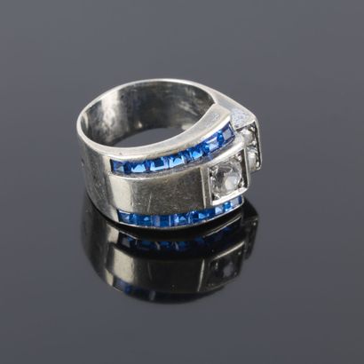 Asymmetrical silver tank ring set with white...