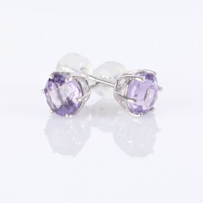 Paire de boutons d'oreilles en or blanc,...