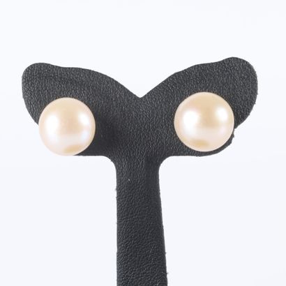 Paire de boutons d'oreilles en argent, chacun...