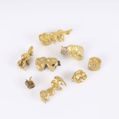Collection of dental gold scrap. 42.64 g...