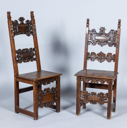Deux chaises de style Renaissance (accident)....
