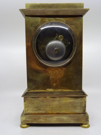 Pendule borne en métal et bronze doré d'époque...