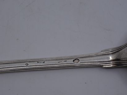 Cuillère à ragoût en argent, modèle à filets,...