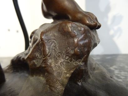 Femme nue tenant une fleur. Sujet en bronze...