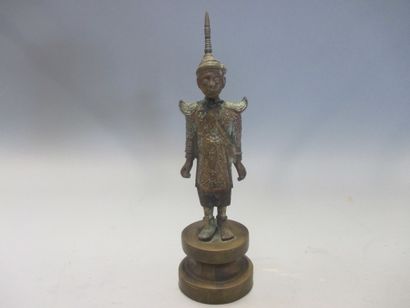 Statuette en bronze : Personnage costumé....