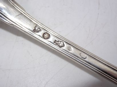 Cuillère saupoudreuse en argent. Epoque XVIII°....