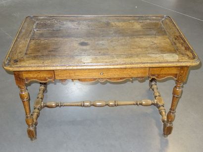 Table à écrire Louis XIII en chêne, pieds...