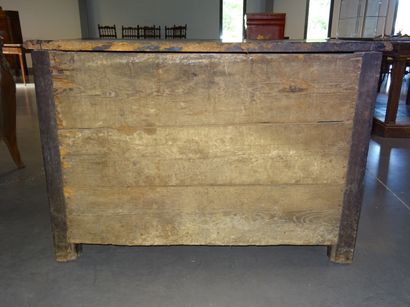 Commode époque Régence en bois naturel ouvrant...