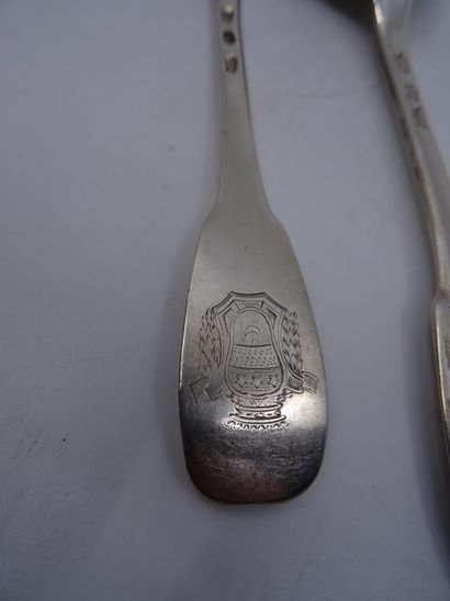 Lot de dix-neuf couverts en argent modèle...