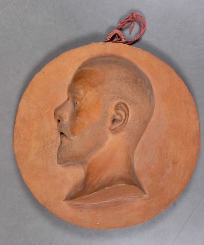 Léon RIVIERE (1868-) : Portrait de profil...