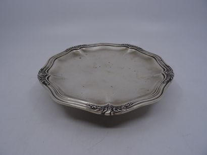 Coupe vide-poches en argent à contours moulurés...