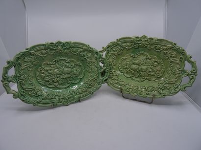 Paire de petits plats décoratifs en terre...