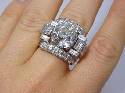 VAN CLEEF ARPELS: Importante bague de type...