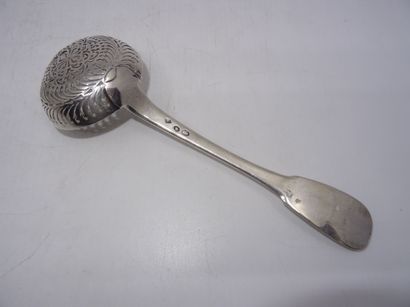 Cuillère saupoudreuse en argent (poinçon...