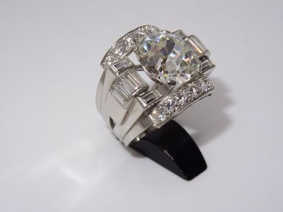 VAN CLEEF ARPELS: Importante bague de type...