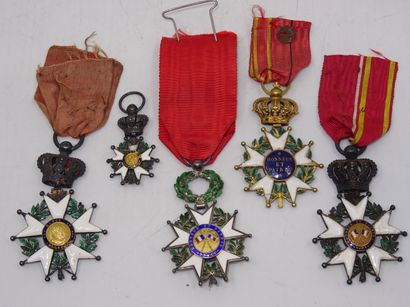 Lot de cinq Légions d'honneur dont une miniature,...