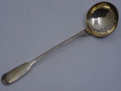 Louche en argent modèle à filet. Poinçon...