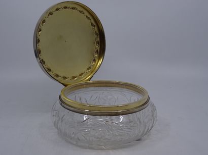 Bonbonnière en cristal taillé, monture et...