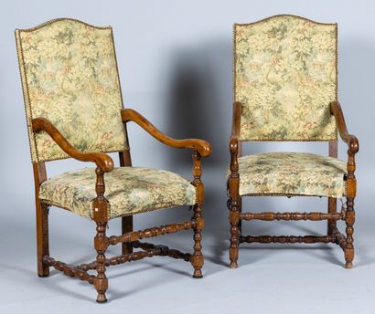Paire de fauteuils d'époque Louis XIII.