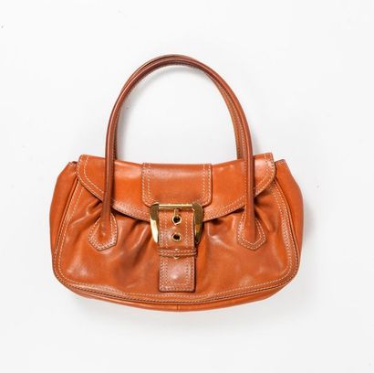 CELINE


Sac à main en cuir gainé taupe,...