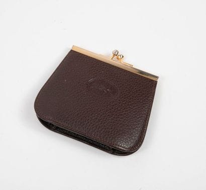 LONGCHAMP


Porte-monnaie en cuir grainé...