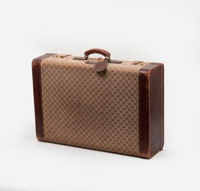 GUCCI


Valise de cabine en toile monogrammée...