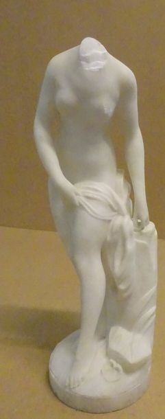 Vénus anadyomène en albâtre blanc.
Début...