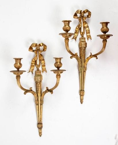 Paire de grandes appliques en bronze doré...