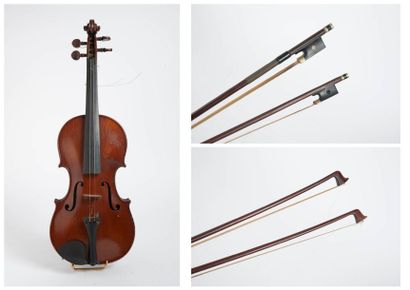 Violon. 

Vernis brun. 

Porte une étiquette...