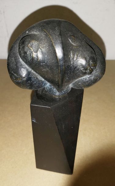 Oleg BOUROV (1942)


Sujet.

Epreuve en bronze...