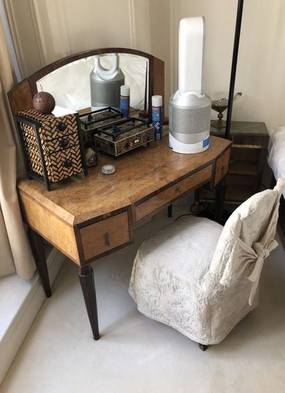Coiffeuse de dame
En bois naturel et bois...