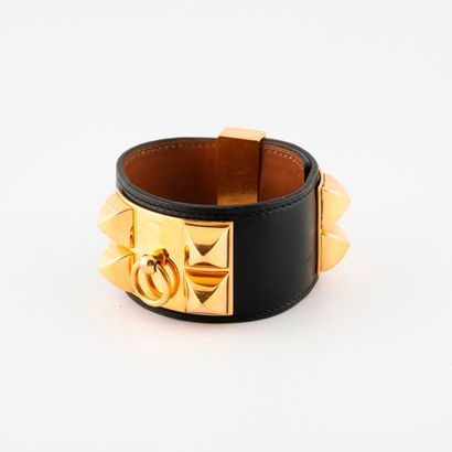 HERMES, Médor


Bracelet en box noir et métal...