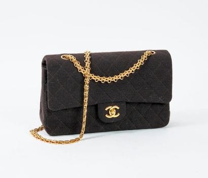 CHANEL, Classique 


Sac de dame en jersey...