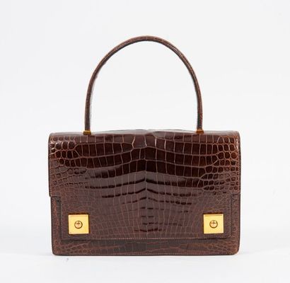 HERMES Paris, Piano


Sac de dame en cuir...