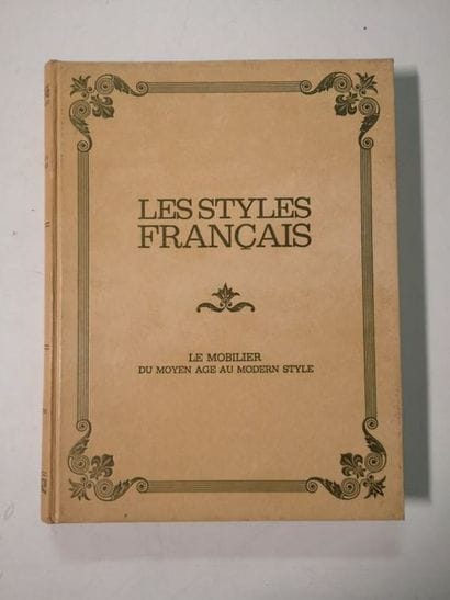 Les styles français

Le mobilier du Moyen...