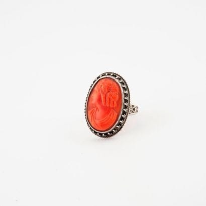 Bague à monture en argent (min. 800) partiellement...