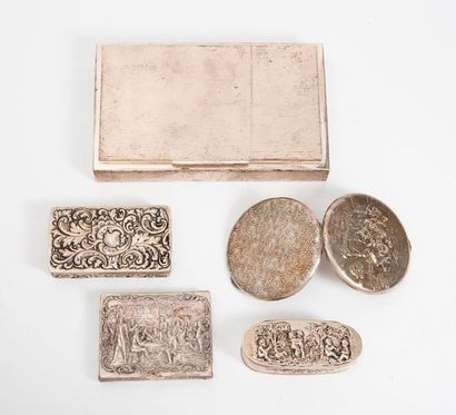 Ensemble de cinq objets en argent (min. 800)...