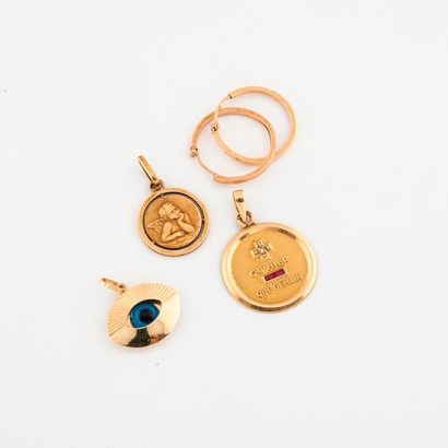 Lot en or jaune (750) comprenant : 

- Pendentif...