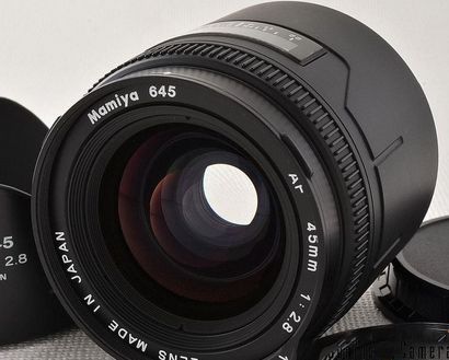 Objectif Mamiya AF 2,8/55 mm. 

Bon état...