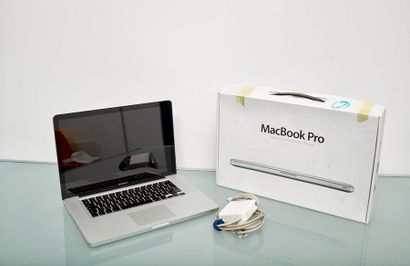 Apple Mac Book Pro 15 pouces. 

Intel Core...