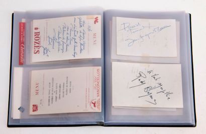 LE TRAIN BLEU

Lot de 44 menus dédicacés...