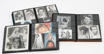 Trois albums de cartes ou photos signées...