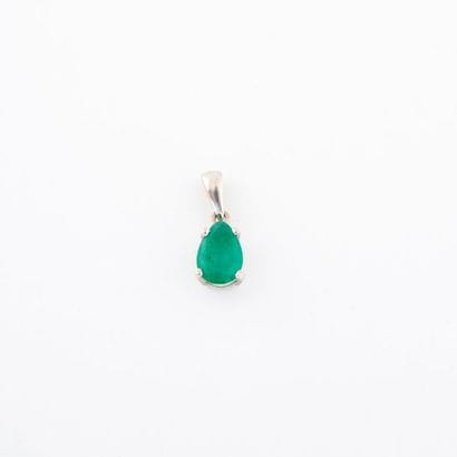 White gold (750) pendant holding a pear-shaped...