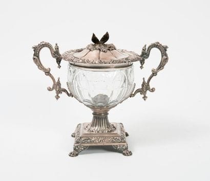 Hollow silver mount jam maker (950) formed...