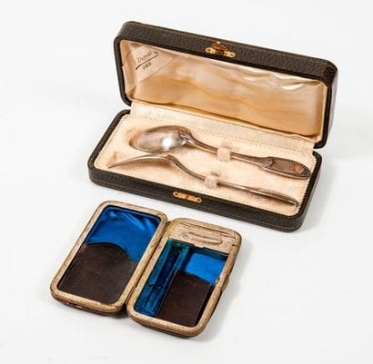 Silver (950) birth set, with pearl spatula....