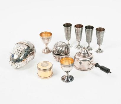Batch :

- Make-up box, toiletries kit, gilded...