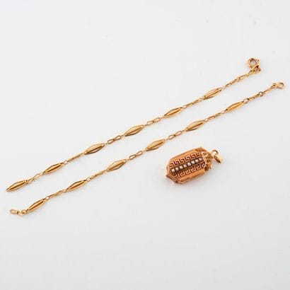 Yellow gold (750) hair pendant decorated...